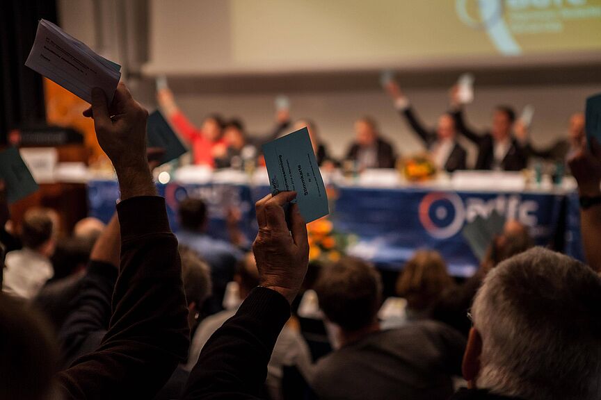 BHV_Stimmabgabe_ADFC_Bauer.jpg Stimmabgabe bei Bundeshauptversammlung